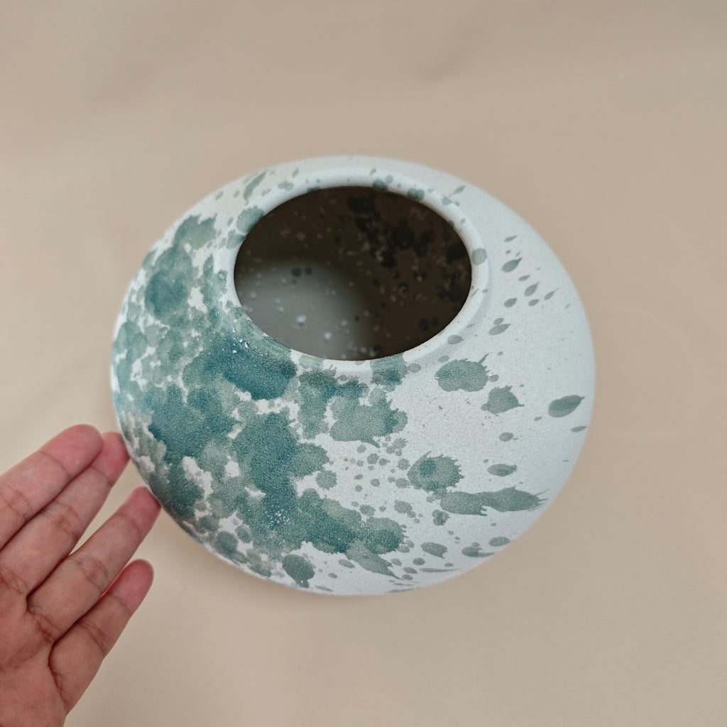 #104#a9b9 wabi sabi vase + DIY lamp kit