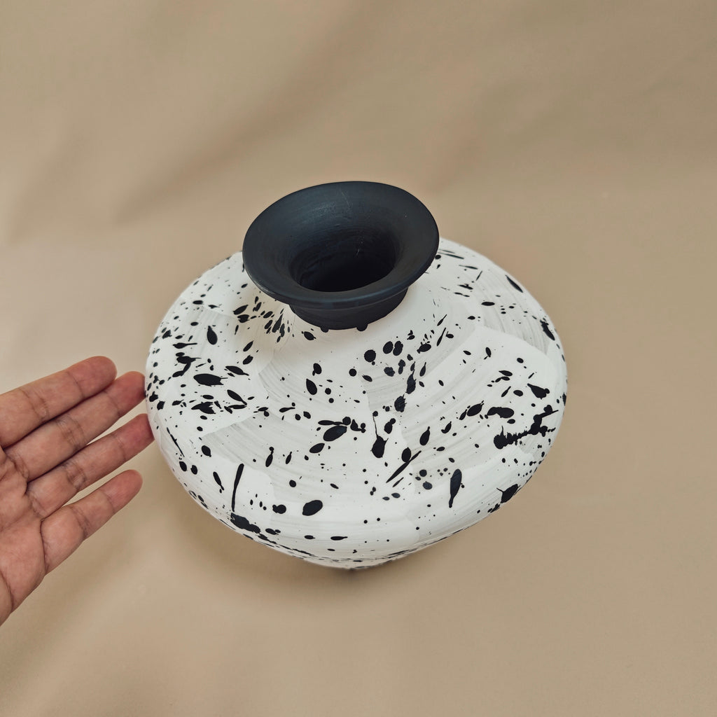 #203 wabi sabi vase