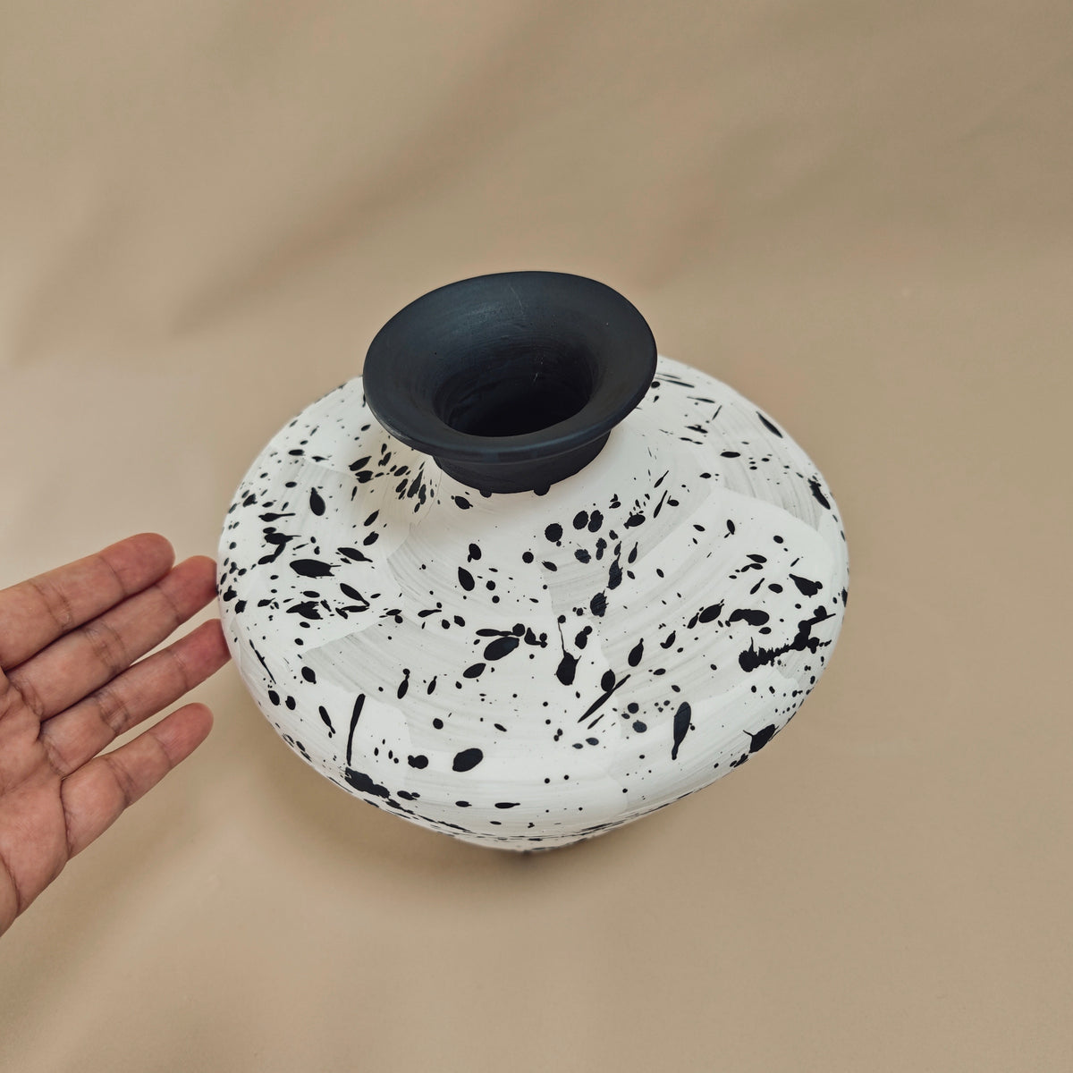 #203 wabi sabi vase