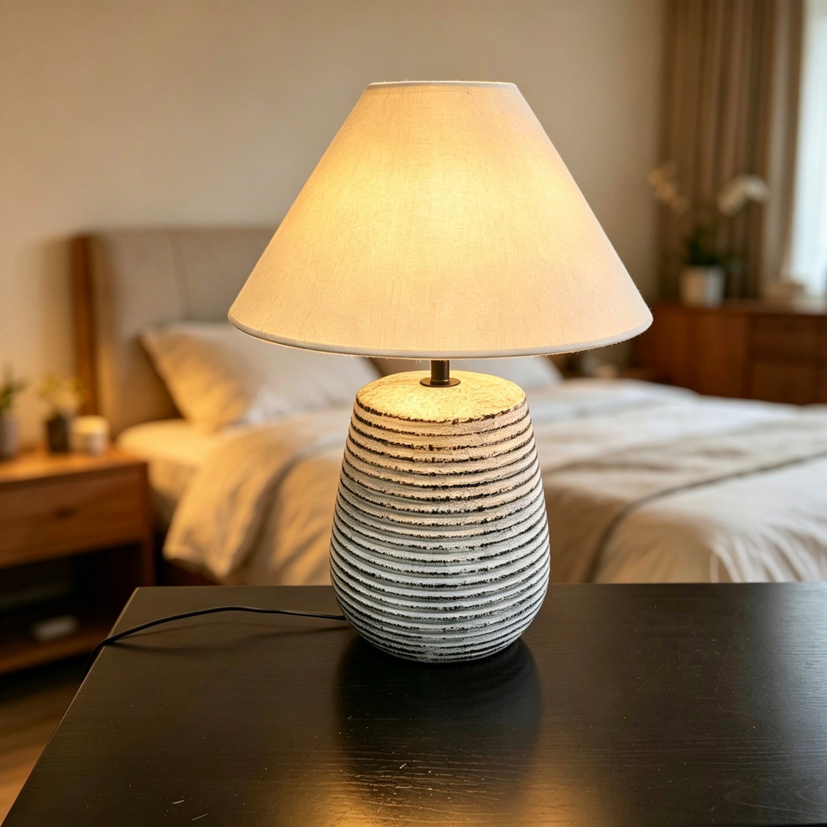 #301 table lamp