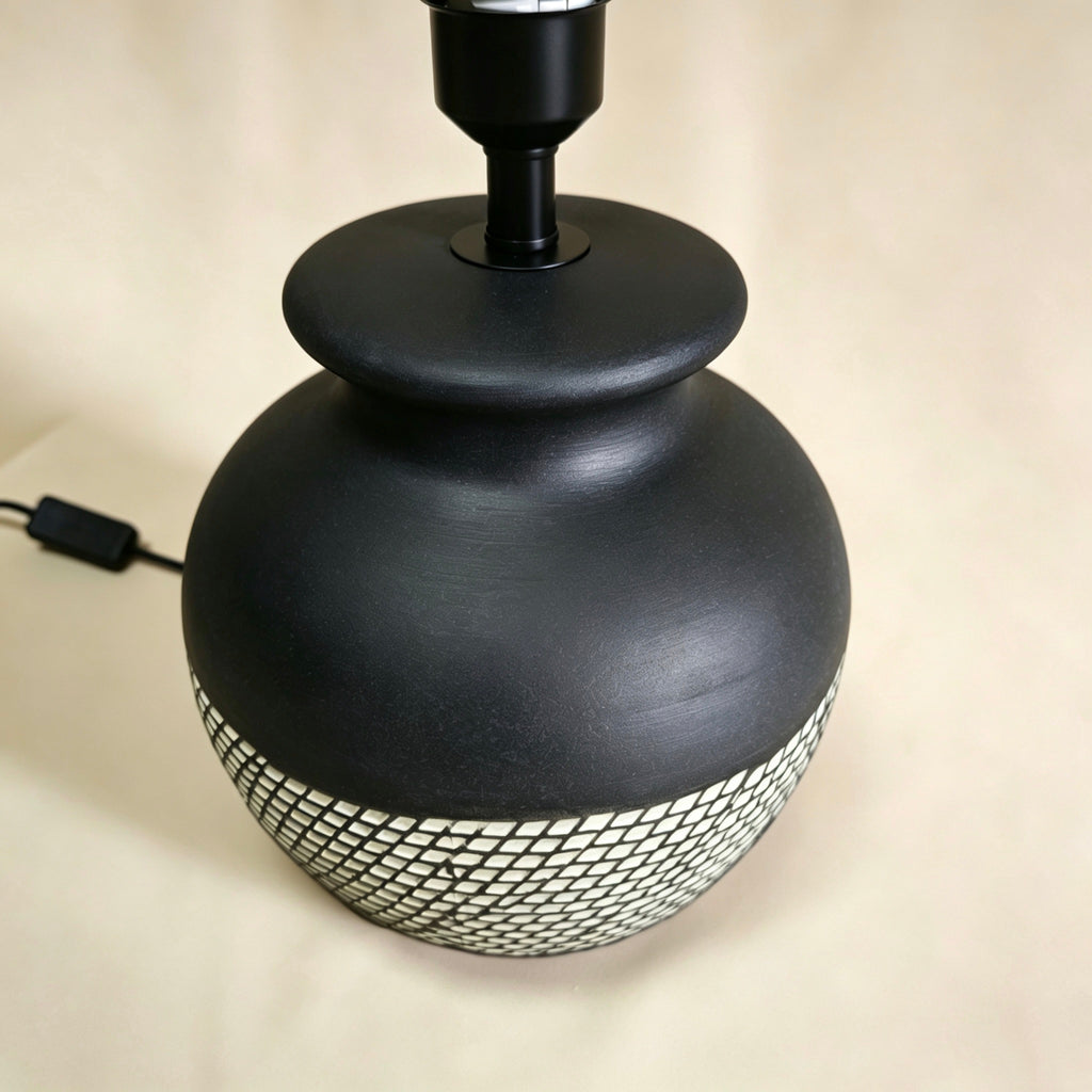 #302 table lamp