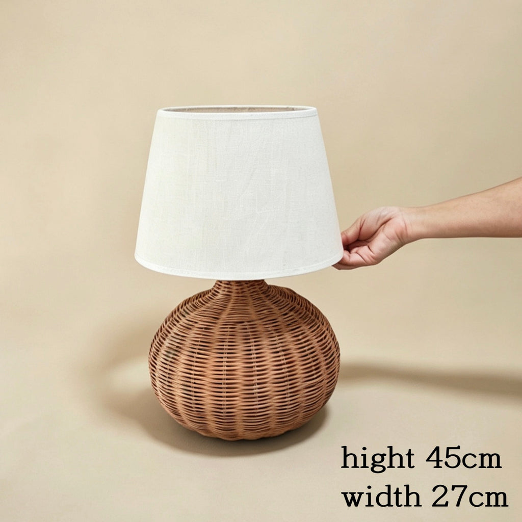#304 table lamp